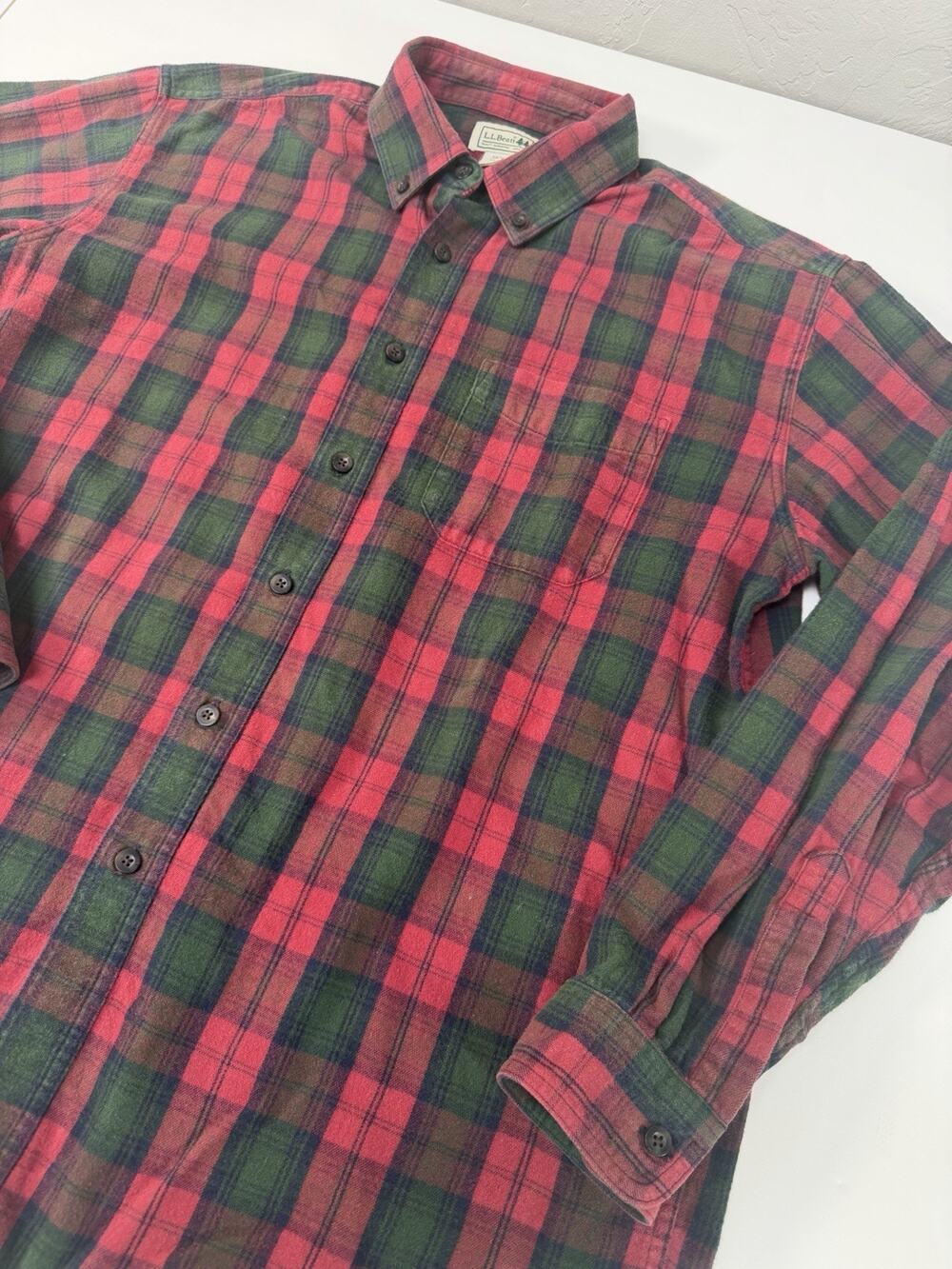 Mens Size Large Red & Green LumberJack Style L.L Bean Flannel Shirt